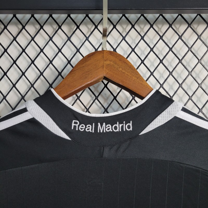 Retro 06-07 Real Madrid Two Guest