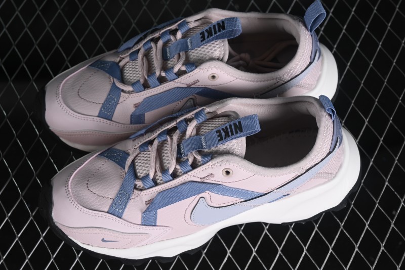 Nike TC 7900 Retro Chunky Dad Shoes with Reflective Swoosh and Cushioned Foam Sole - DD9682-002