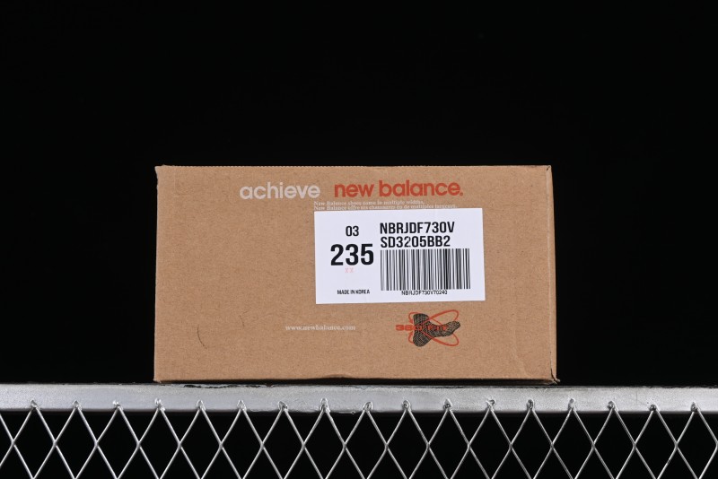 New Balance CRV CAP V2 Casual Sneakers with Flat Sole and Mesh Upper - SD3205BB2