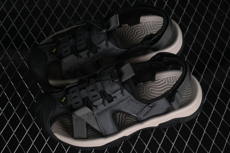 ECCO New Terrain Series Outdoor Closed-Toe Sandals Water Shoes with Breathable Design - 63890301002