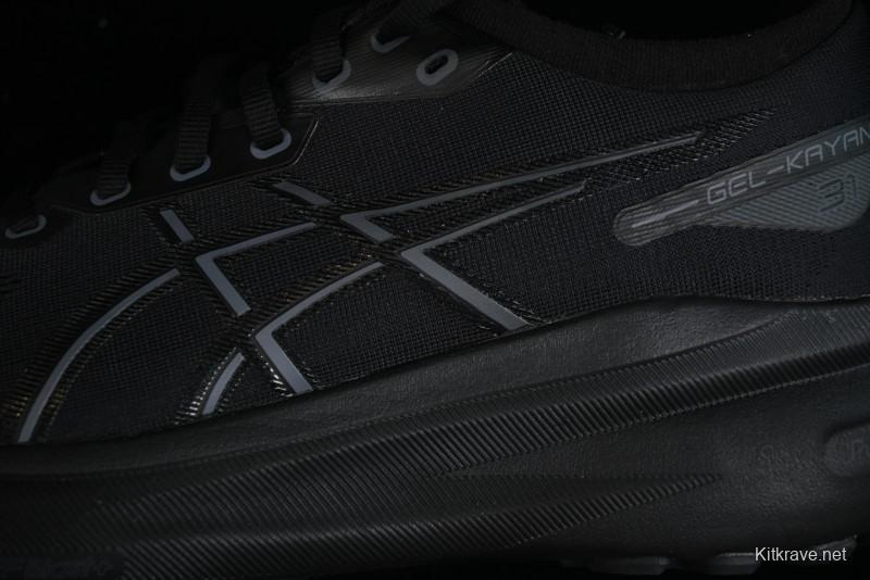 Asics Gel-Kayano 31 Running Shoes with Enhanced Cushioning and Breathable Design - 1011B867-001