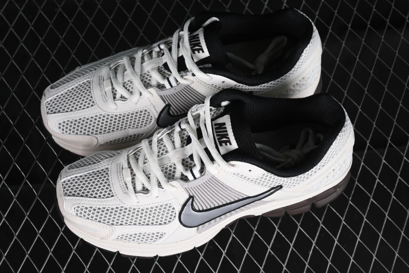 Nike Zoom Vomero 5 SP Retro Casual Running Shoes with EVA Midsole Cushion - FJ2028-001