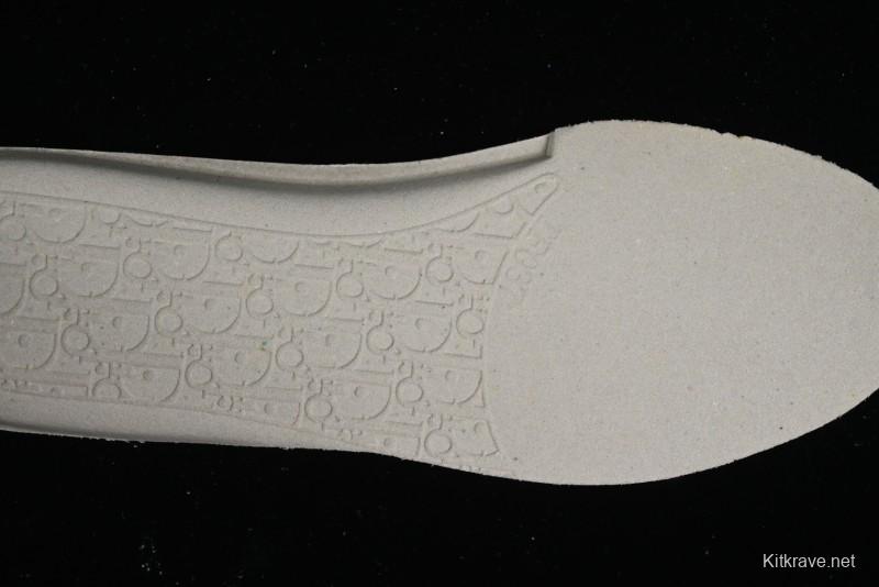 Dior B30 Sneakers with Reflective CD30 Logo and Lightweight Rubber Sole - CD30