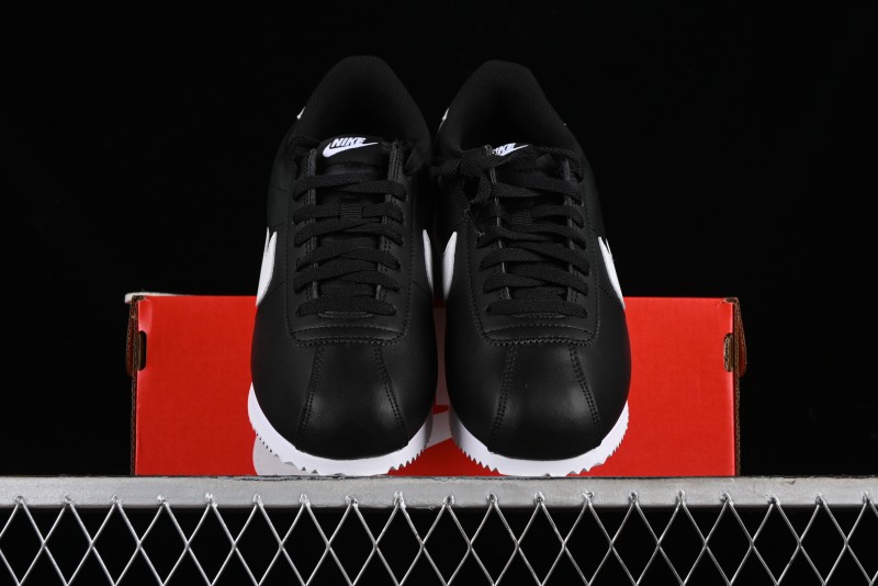 Nike Classic Cortez Leather Retro Running Shoes - DM4044-001