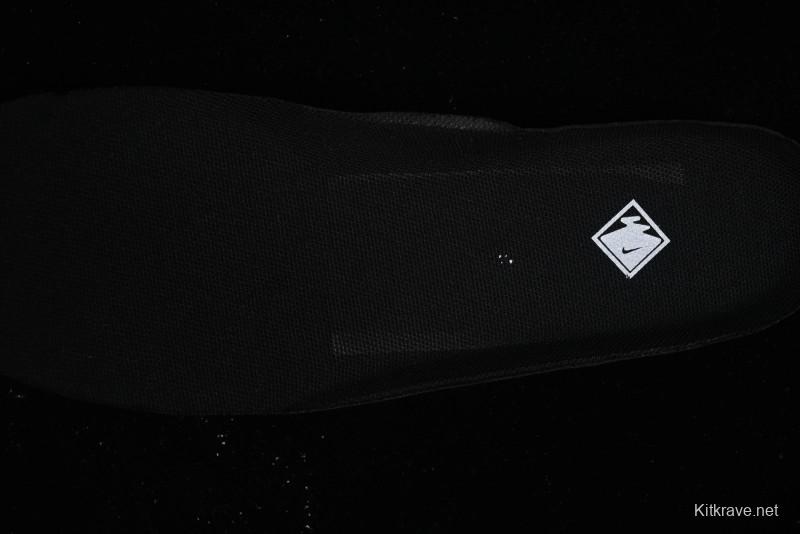 Nike Air Humara Retro Trail Running Shoes with 1990s Style - FJ7098-002