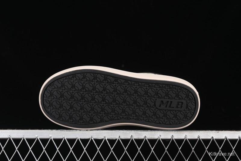 MLB Chunky Classic Base New York Yankees Lightweight Platform Casual Sneakers - 3ASXBMN4N50BKS