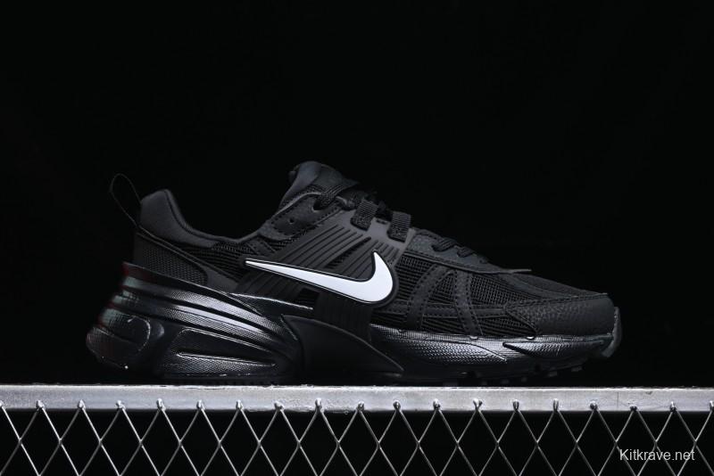 Nike Runtekk V2K Low-Top Retro Running Shoes with Cushlon Foam and Distressed Midsole - HQ1582-001