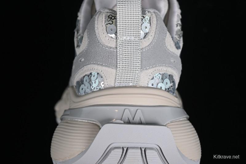 GG-CC Casual Running Shoes with Irregular Design - G24U9893B