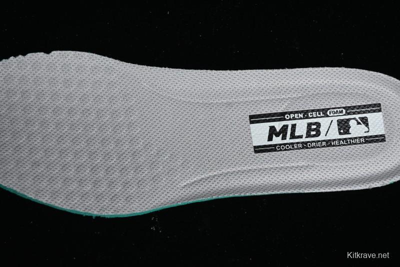 New York Yankees MLB Fast Ball Classic Monogram Retro Casual Running Shoes - 3ARNFSB4N50SIS