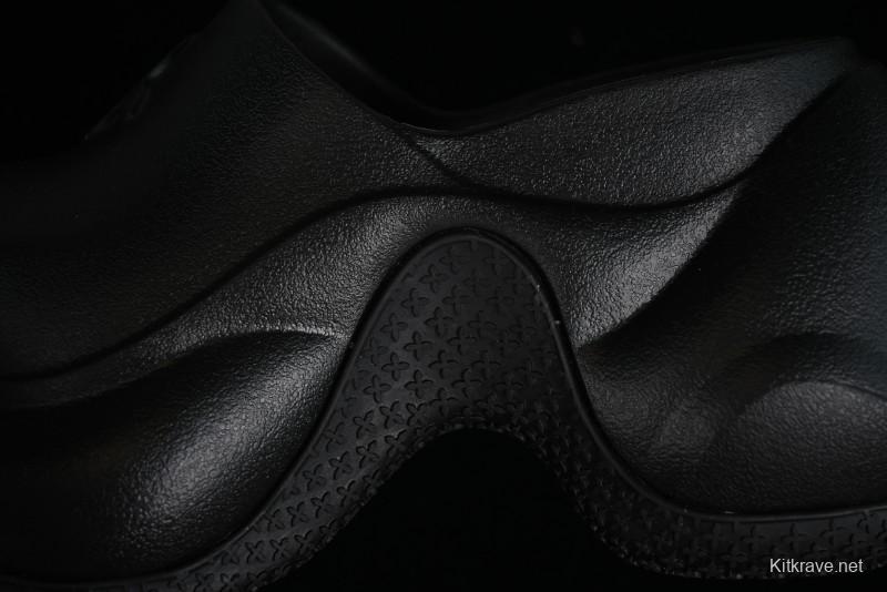 SMFK COMPASS Embossed One-Word Platform Slides - E9066