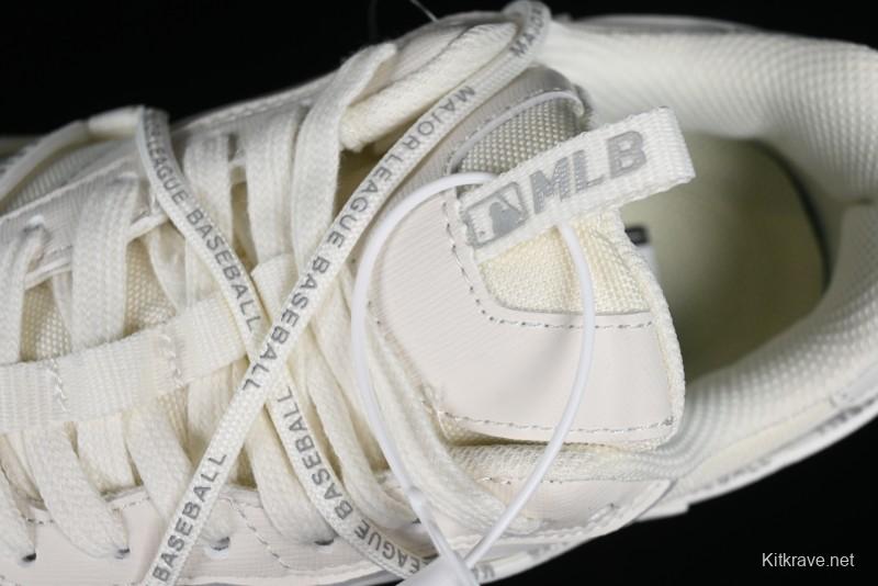 New York Yankees Chunky Runner Basic Lace-Up Lightweight Casual Sneakers - 3ASHCRR3N43WHS