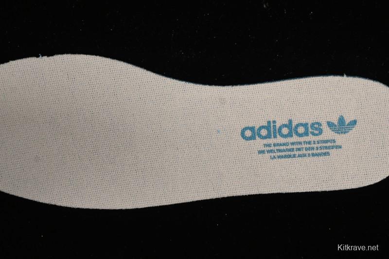 Adidas Originals Campus 00s Retro Sneakers with Chunky Sole Design - IE5588