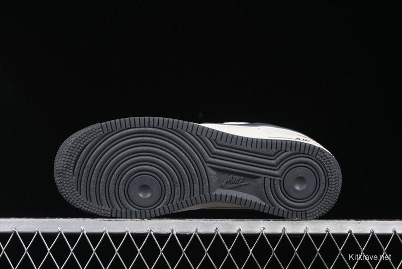 Nike Air Force 1 '07 Low Casual Sneakers in Black Pigskin - XZ6188-705