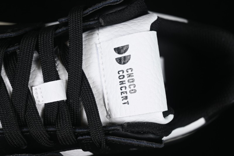 Choco Concert Leather Round Square Asymmetric Fashion Sneakers Black White - AJE5
