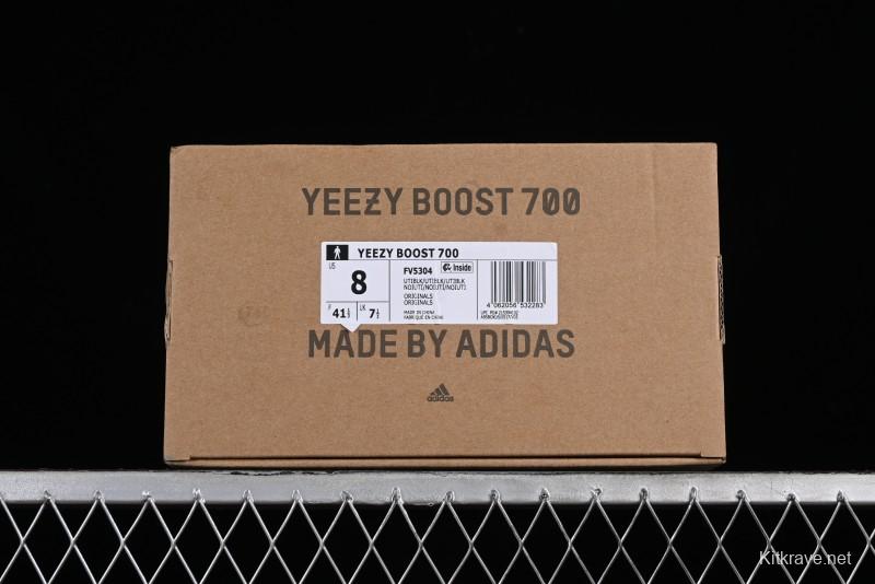 Adidas Yeezy Boost 700 V2 Utility Black Running Shoes with 3M Reflective Details - FV5304