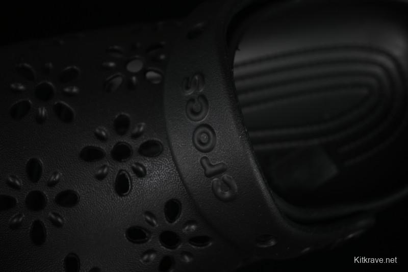 Crocs Classic Clog Two-Way Beach Sandals with Ventilation Holes - B.D4