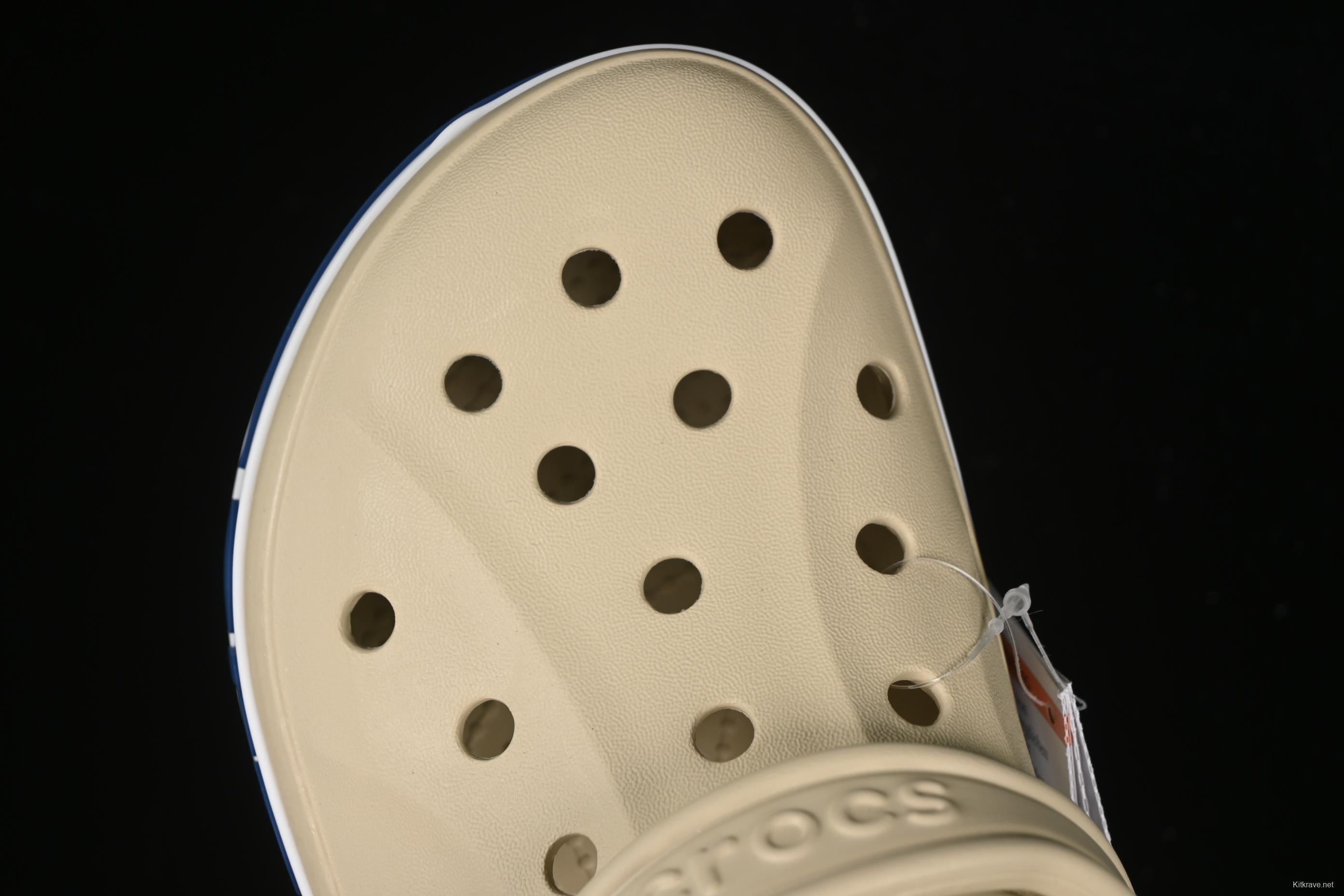 Crocs Classic Platform Clog Sandals with Ventilation Holes - B.D4
