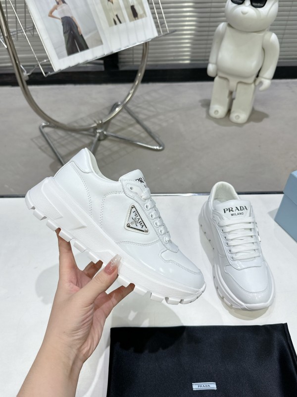2025 Men Prada White Leather Sneakers KFY00310