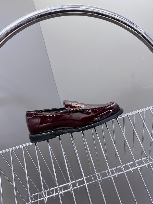 2025 Women Yves Saint Laurent Burgundy Leather Loafer KFY00350