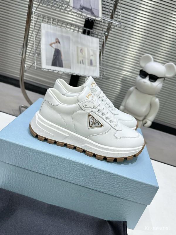 2025 Women Prada White Cow Leather Lambskin Sneakers KFY00310