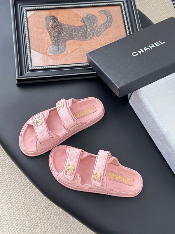 2025 Women Chanel Pink Leather Sandals LY00310