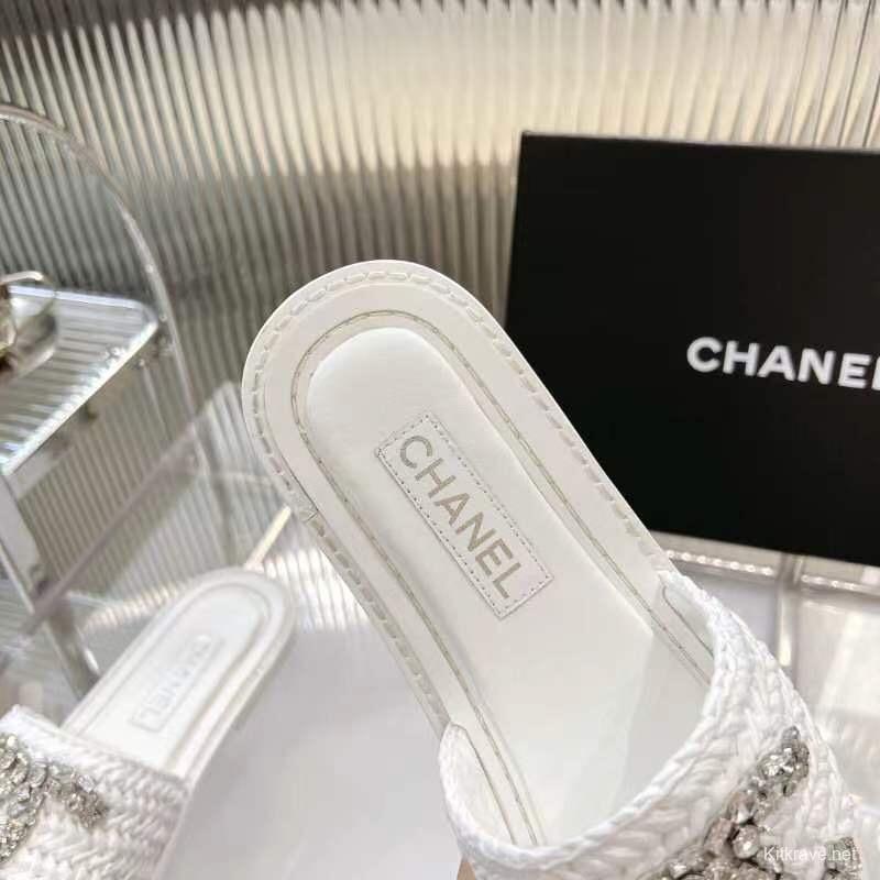2025 Slippers Chanel White Raffia Crystal LY00270