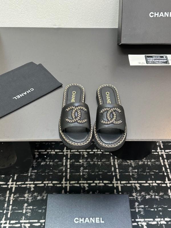 2025 Women Chanel Black Leather Slippers Chain Detail LY00320