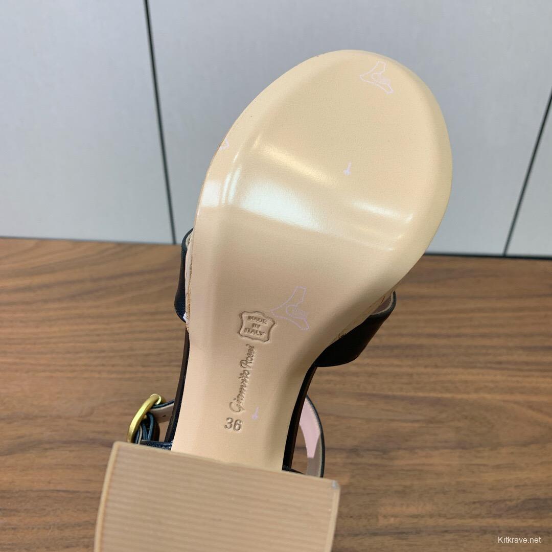 2025 Women Gianvito Rossi Black Leather Sandal