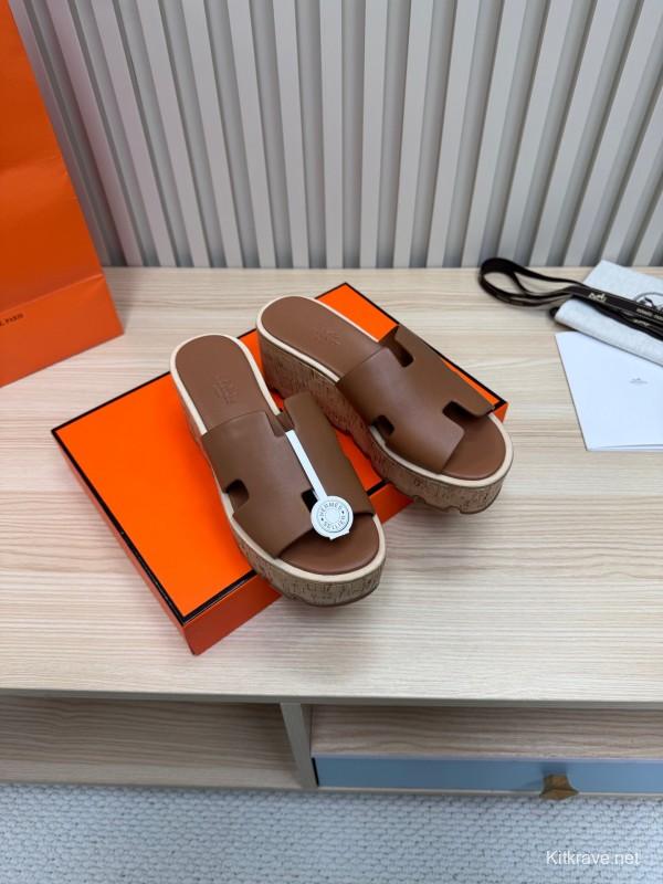 2025 Women Hermès Brown Leather Slippers KFY00280