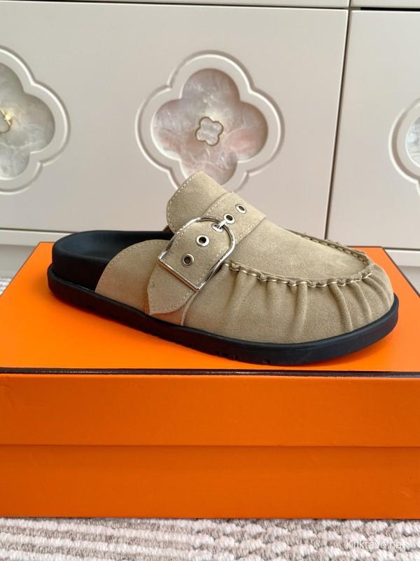 2025 Women Hermès Beige Suede Mule Loafers KFY00290