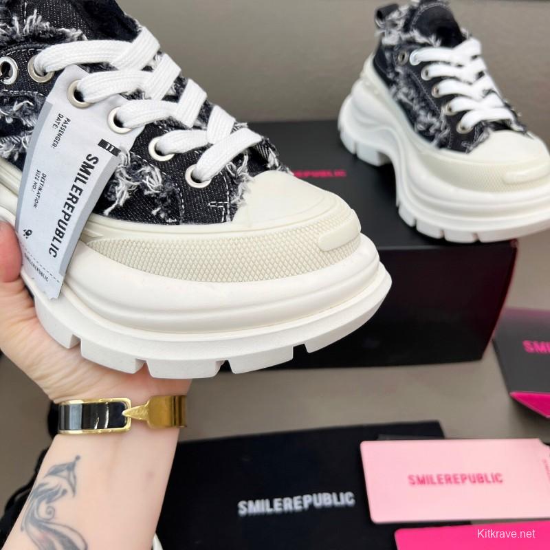 2025 Unisex Smile Republic Black White Canvas Casual Shoes Fringed LY00291