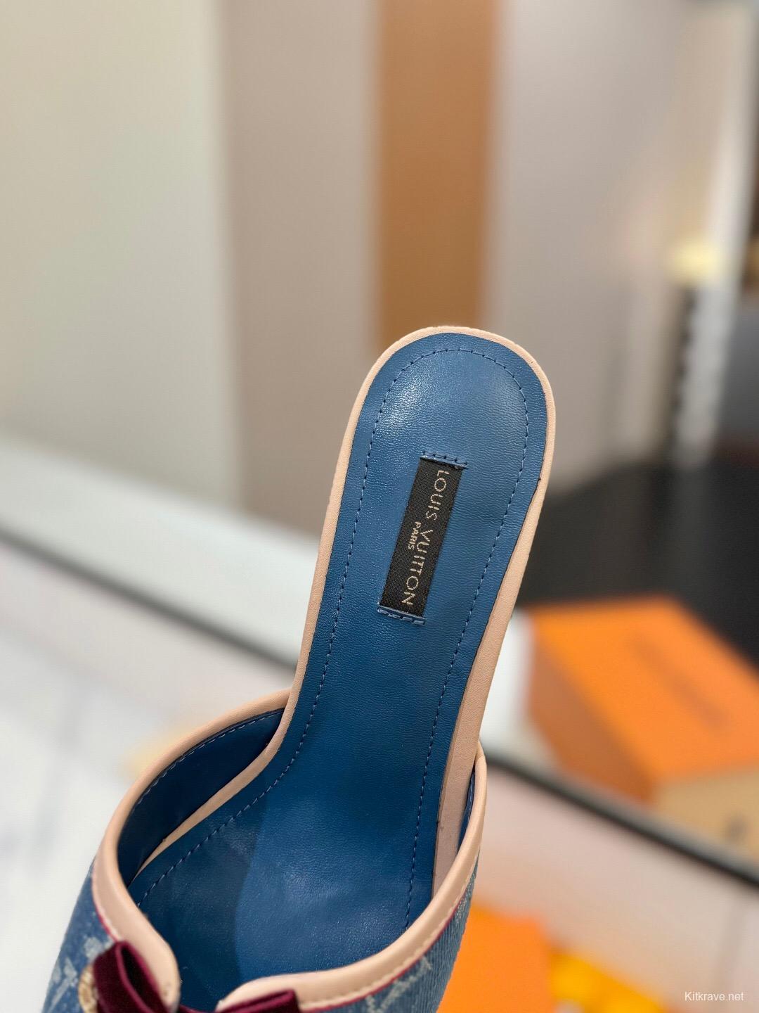 2025 Women Louis Vuitton Blue Denim Leather Sandals KFY00310