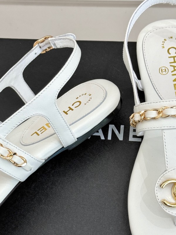 2025 Slippers Chanel White Leather Chain Strap CC Logo