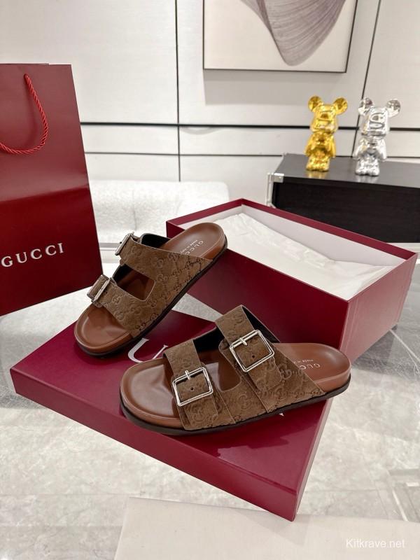 2025 Unisex Gucci Brown Leather Slippers Double G Embossed AS00240