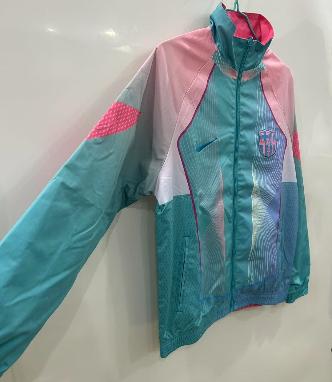 25/26 FC Barcelona Teal & Pink Training Windbreaker with Geometric Pattern