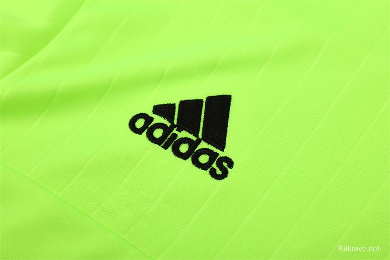 Retro 15/16 Real Madrid Fluorescent Green Half Zipper Jacket