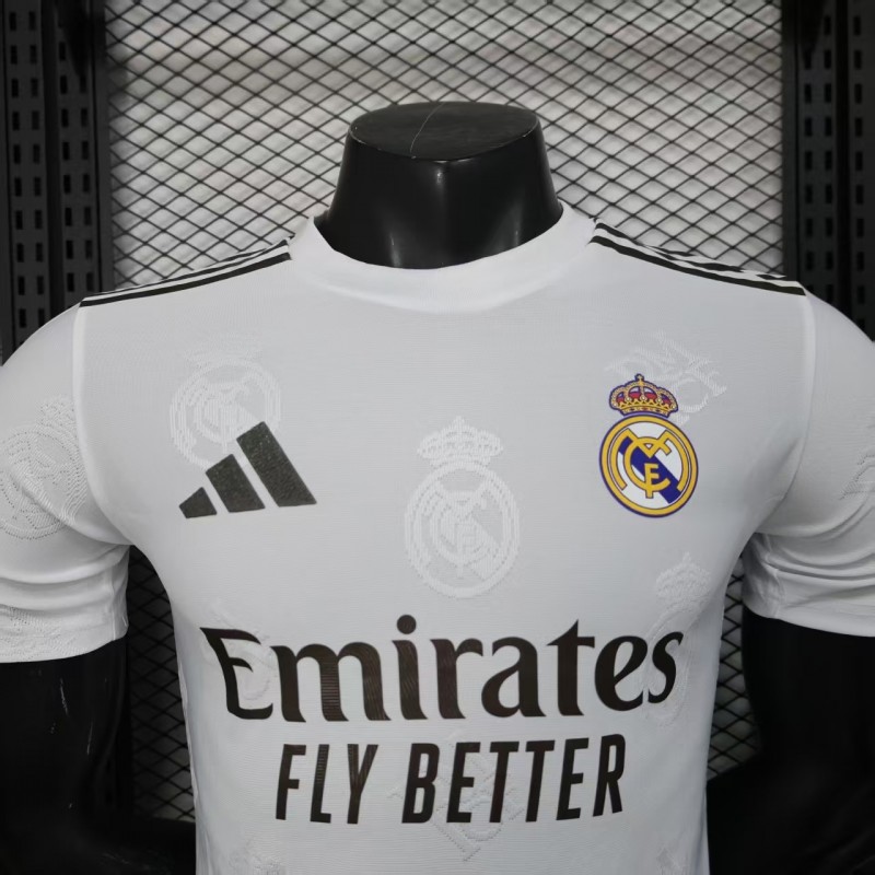 Player Version 25/26 Real Madrid White with Embossed Royal Crest Pattern Jersey