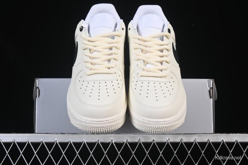 Nike Air Force 1 '07 Low Casual Sneakers in White Black - ZH0318-128