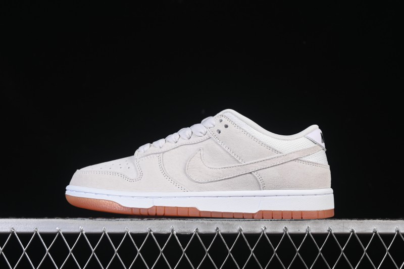Nike SB Dunk Low Pro B Skate Shoes in Pale Ivory - HJ0367-100