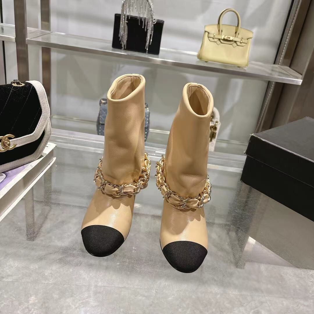 Chanel 2025/SS Runway Turn-Cuff Large Chain Strap Block Heel Boots - LY00410