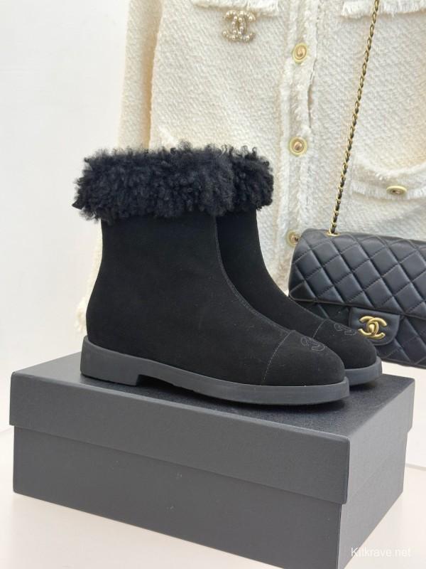 Chanel 25K Series Two-Tone CC Fur Snow Boots - KFY00300