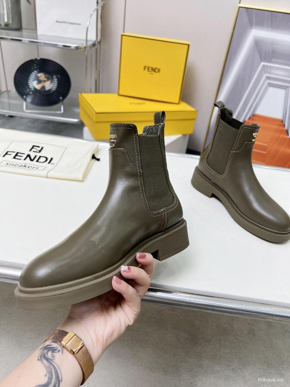 FENDI 2025/SS Platform Boots with Durable Sole - LY00360