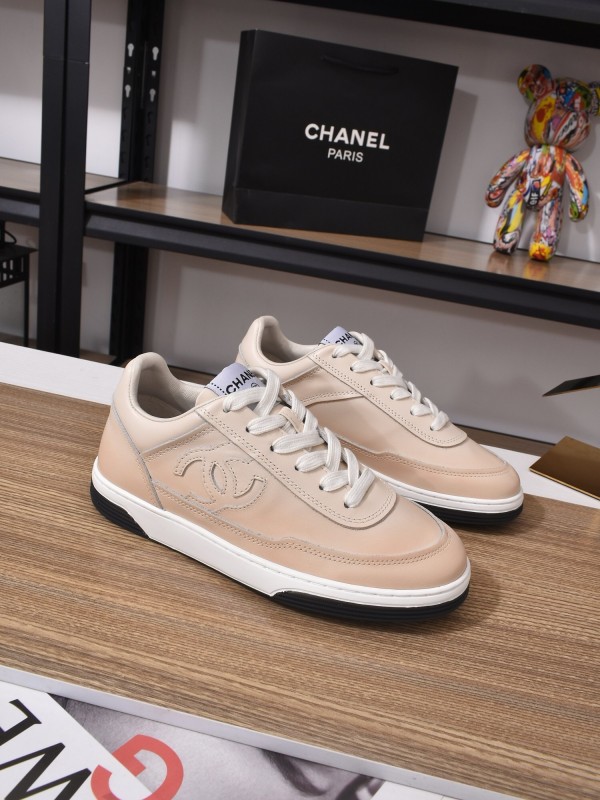 Chanel Classic Loafer with Gradient Logo and Platform Sole - KFY00350