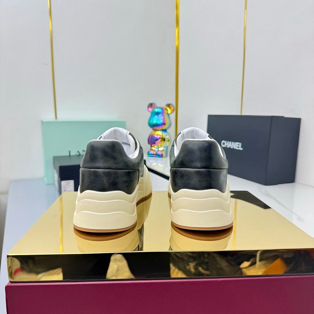 Chanel 2025/SS Small Fragrance Loafers Panda Shoes Original Calfskin - LY00310