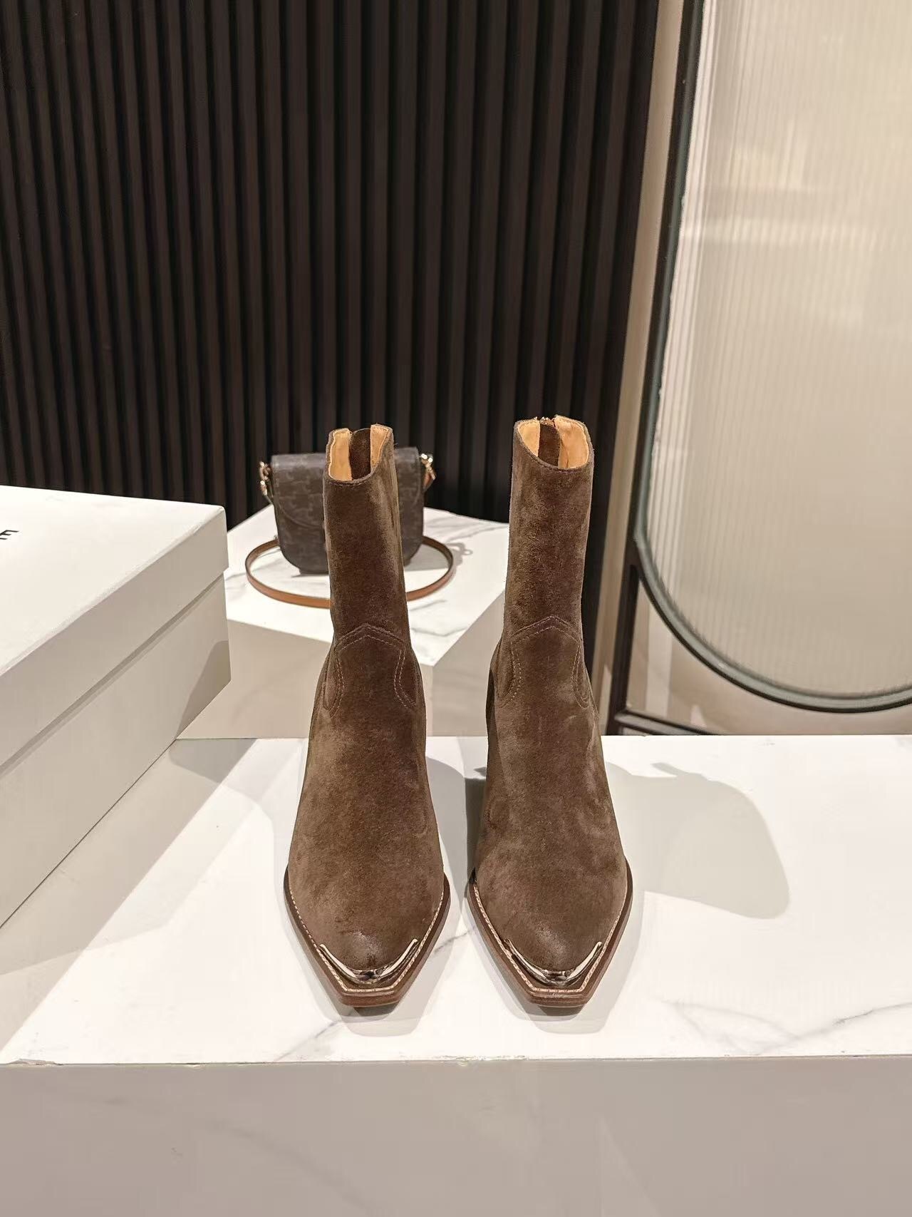 CELINE 2025/SS Fashion Boots Retro European Style - LY00410