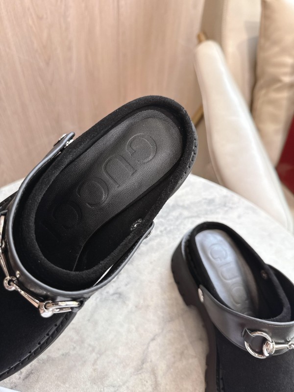 Gucci Women's Mule Shoes with Horsebit Detail - LY00300
