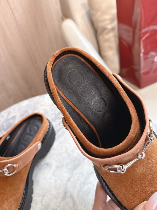 Gucci Women's Mule Shoes with Horsebit Detail - LY00300