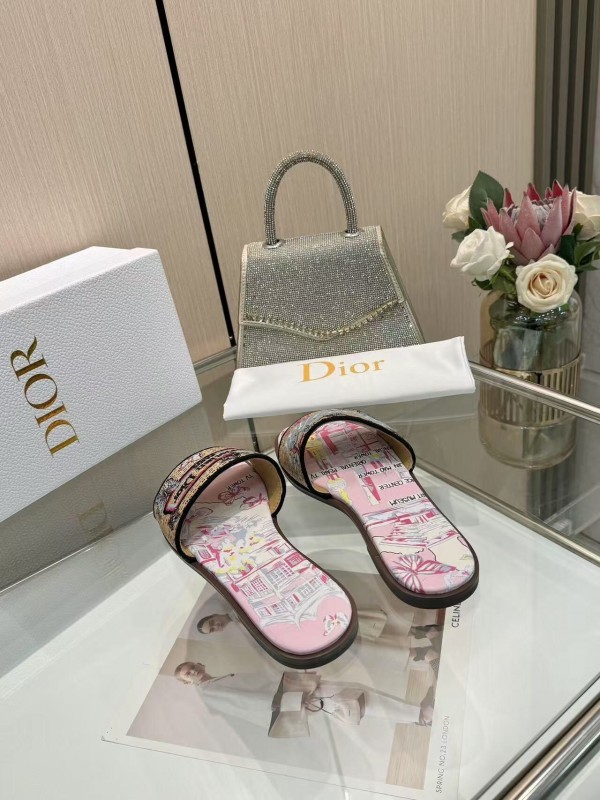 Dior 2025/SS Embroidered Monogram Slippers with Lambskin Lining - LY00200