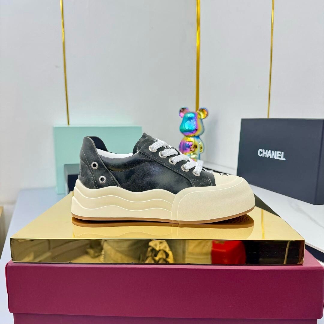 Chanel 2025 SS Panda Loafers Bread Shoes Original Calfskin - LY00320