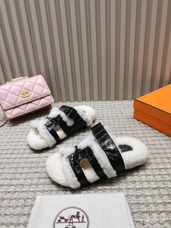 H Sandals 2025 SS Collection Lightweight Summer Flip Flops - LY00280